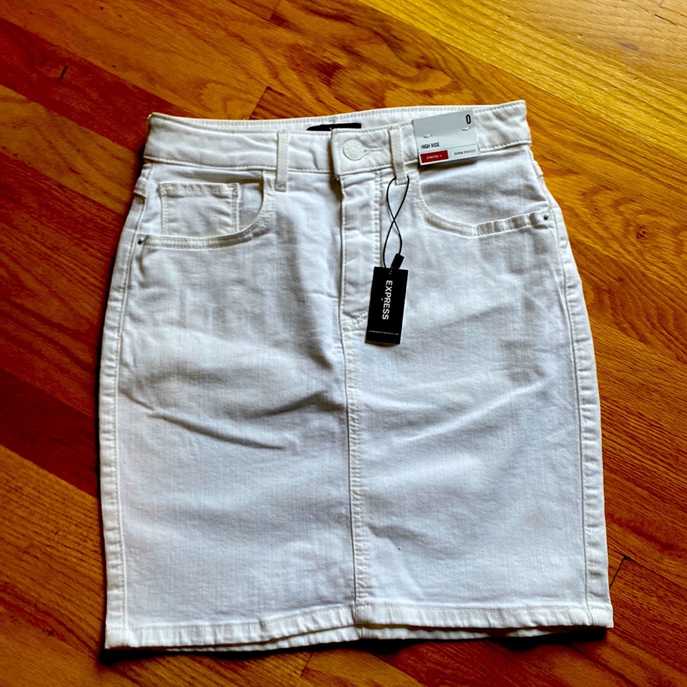 White denim size 0 hight rise skirt